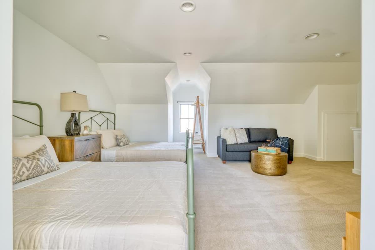 - Custom North Tabor - Gym & Kitchen Portland