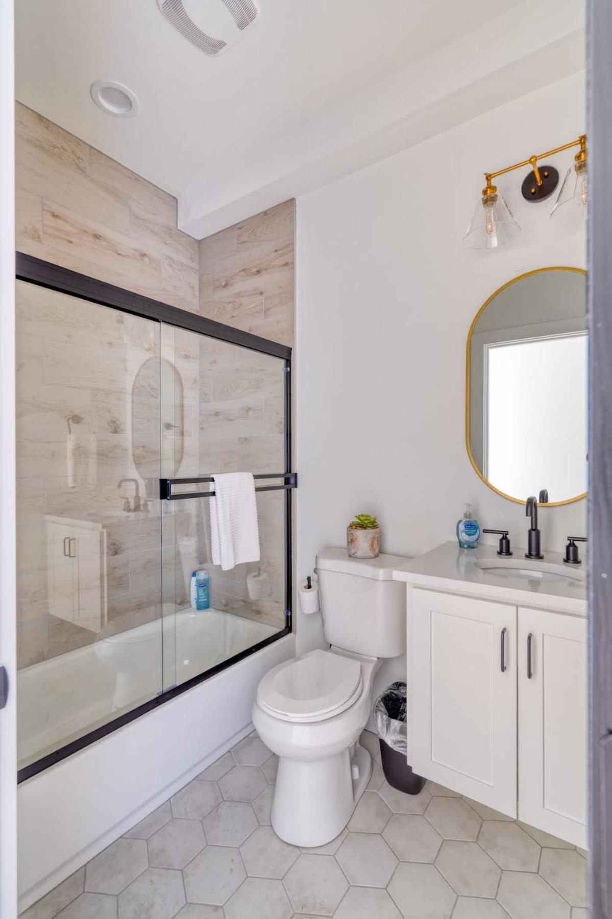 - Custom North Tabor - Gym & Kitchen Holiday home