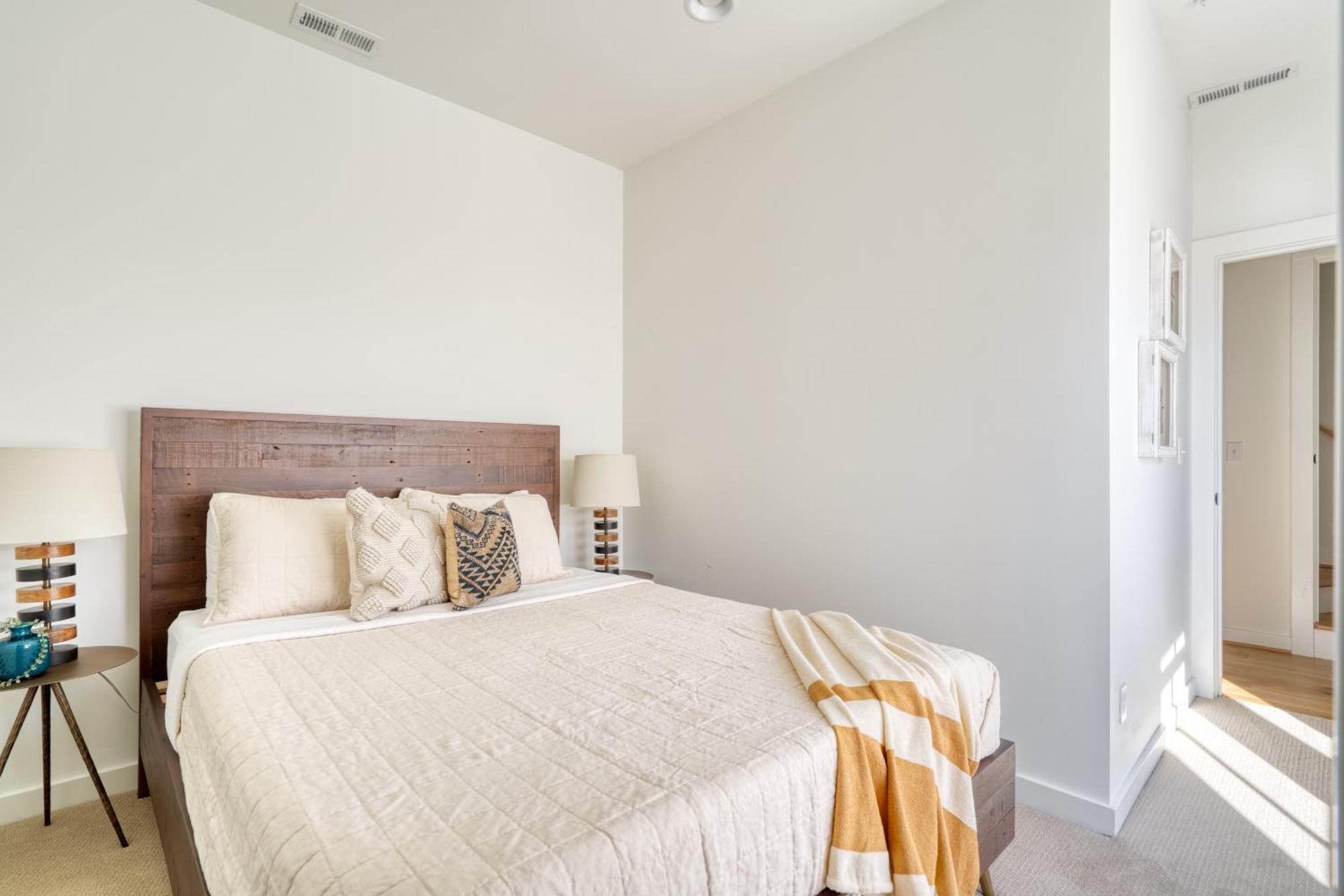 Collection - Custom North Tabor - Gym & Kitchen Holiday home Portland