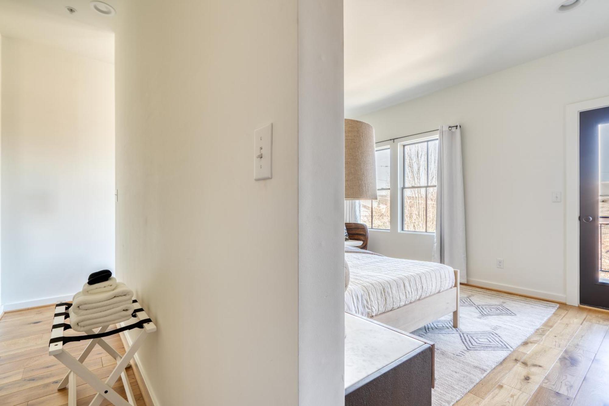 Collection - Custom North Tabor - Gym & Kitchen Holiday home