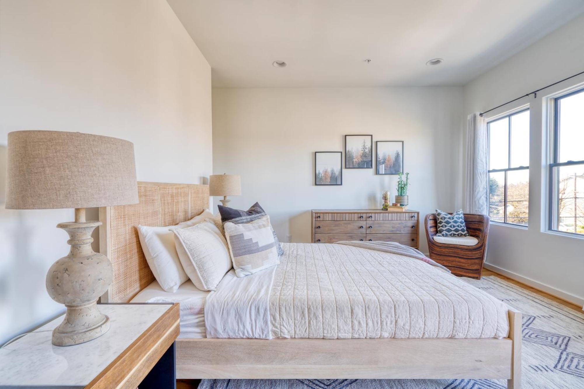 Collection - Custom North Tabor - Gym & Kitchen Holiday home